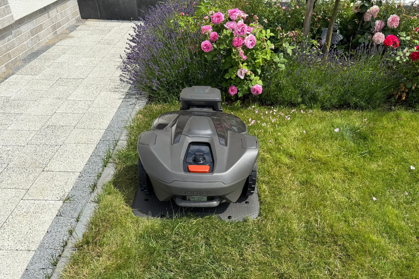 Robot koszący bezprzewodowy Husqvarna Automower® 430X Nera